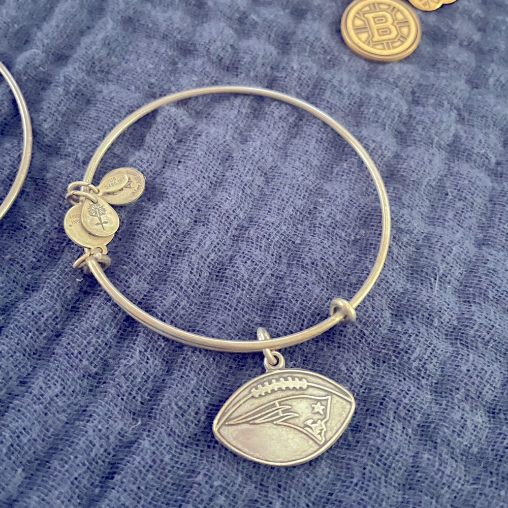 Alex and Ani Nee England Patriots Charm Expandable Bracelet